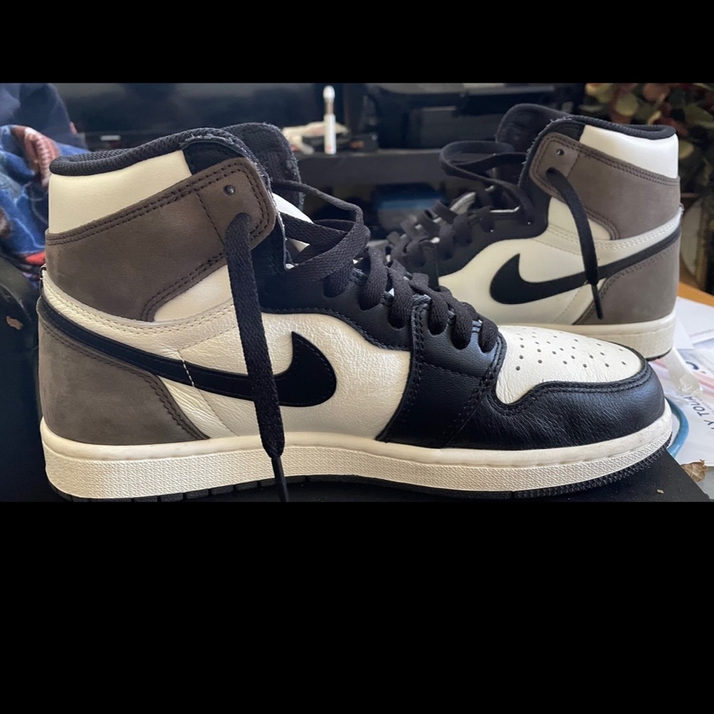 Jordan 1 mocha